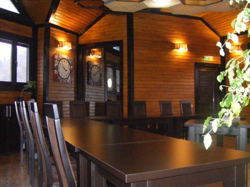 Hotel Hillden Lodge&Restaurant Drumu Carului Extérieur photo